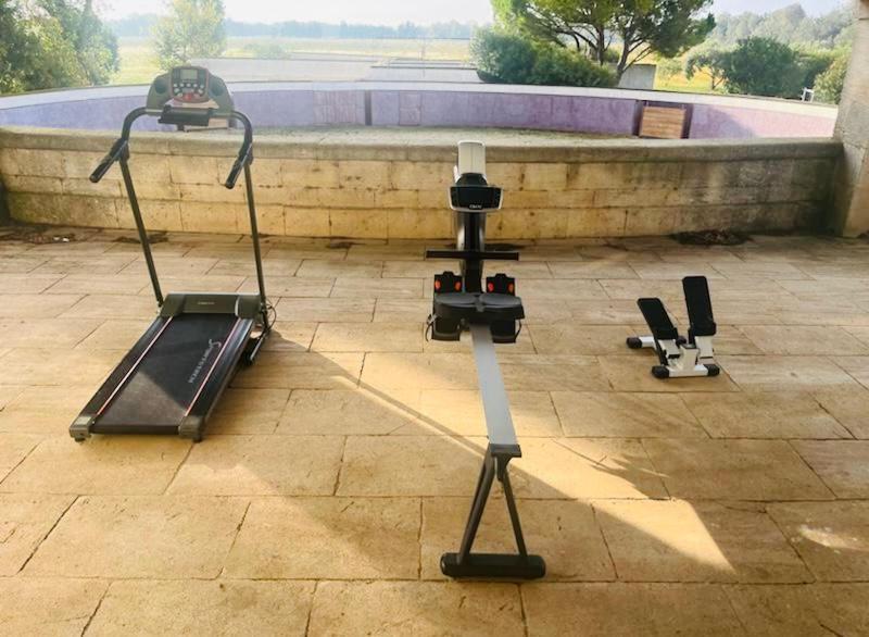 Mas Des Becasses, En Provence - 22 Personnes Villa Arles Dış mekan fotoğraf